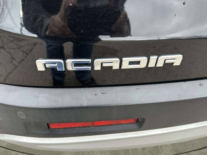 2017 GMC Acadia SLE-2