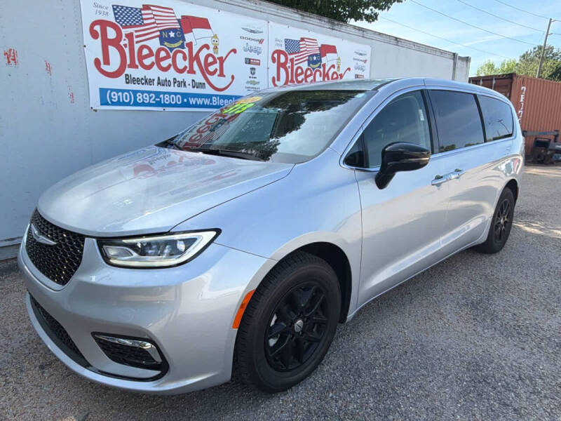 2024 Chrysler Pacifica Touring L