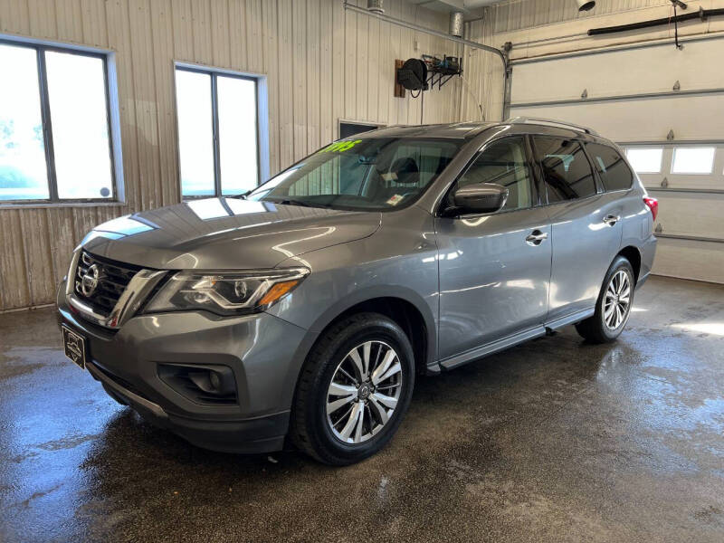 2020 Nissan Pathfinder for sale at Sand's Auto Sales in Cambridge MN