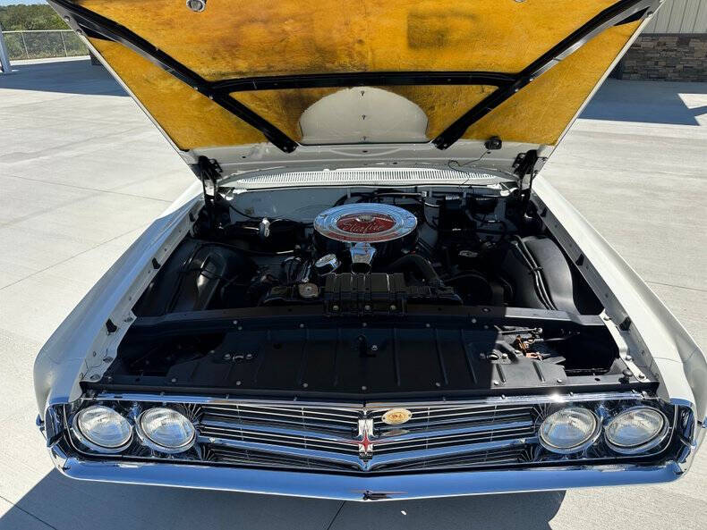 1962 Oldsmobile Starfire