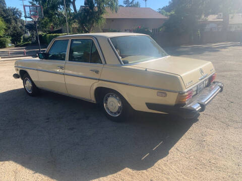 1976 Mercedes-Benz 240-Class