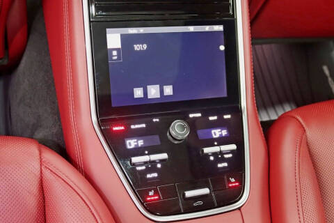 2022 Porsche Panamera