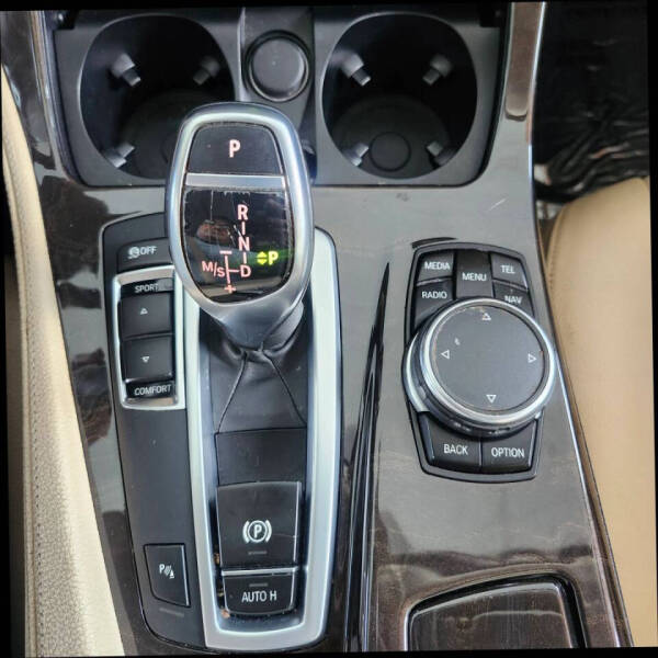 2016 BMW 5 Series 528i