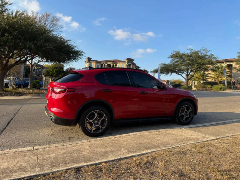 2019 Alfa Romeo Stelvio Sport