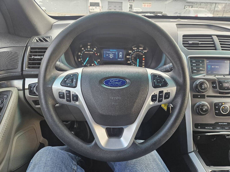 2015 Ford Explorer