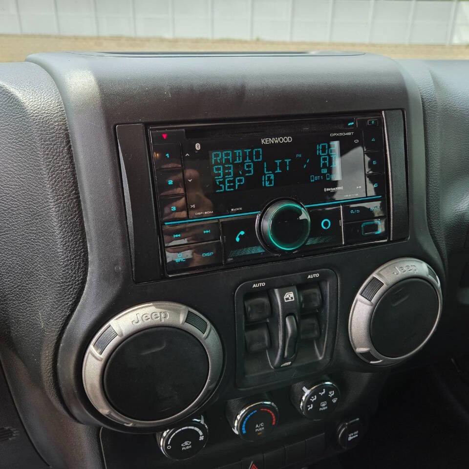 2012 Jeep Wrangler Unlimited 67