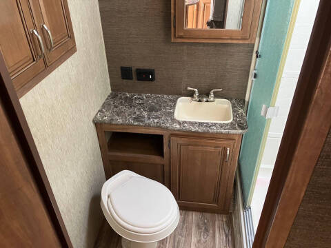 2016 Keystone RV Laredo
