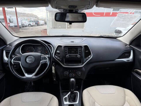 2015 Jeep Cherokee Sport