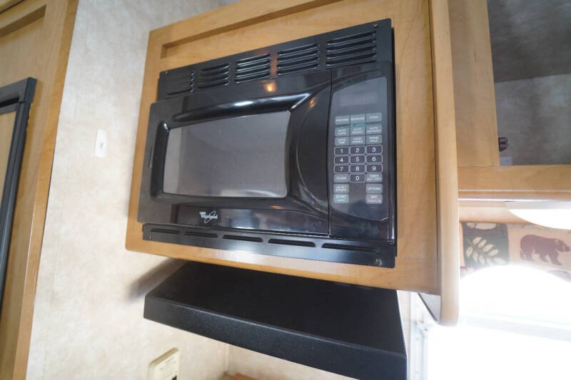 2004 Four Winns Rocky Mountain Elk