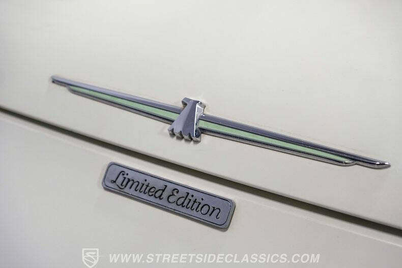 2002 Ford Thunderbird Deluxe
