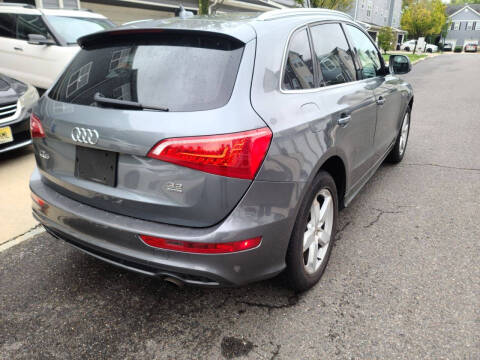2012 Audi Q5 3.2 quattro Premium Plus