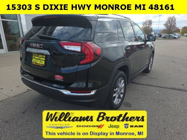 2024 GMC Terrain SLT