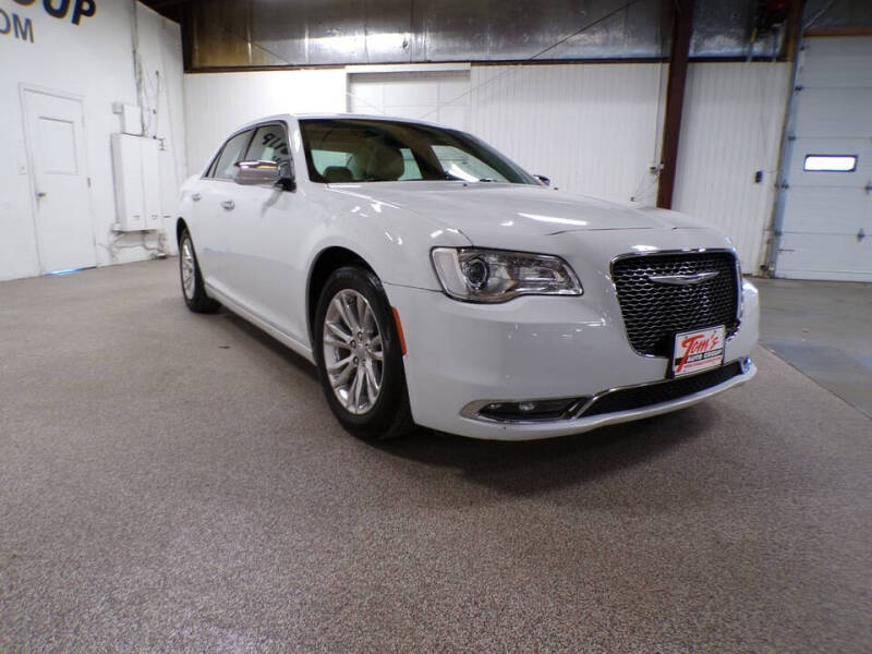 2016 Chrysler 300 C