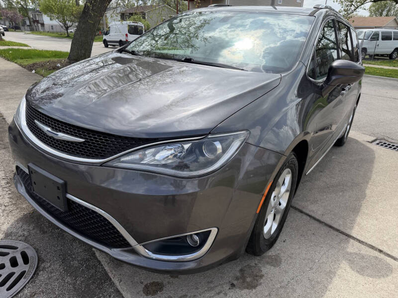 2017 Chrysler Pacifica Touring-L Plus