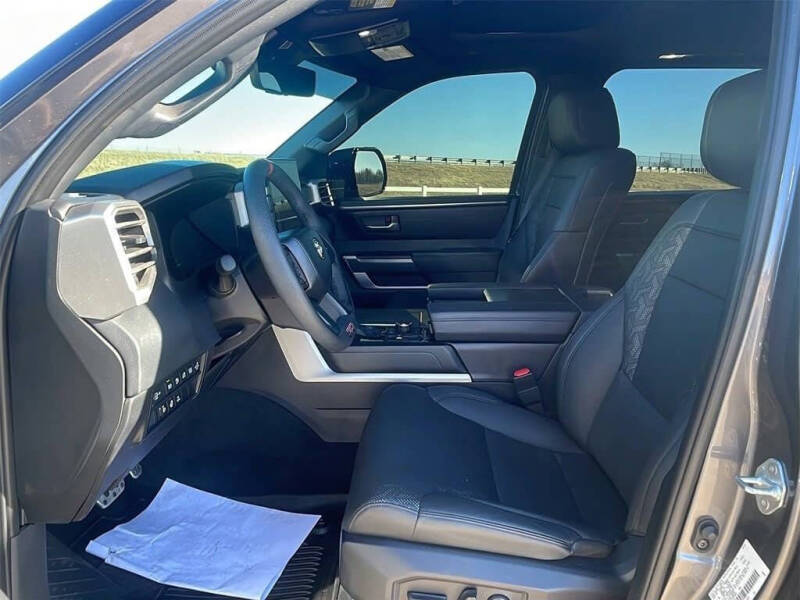 2025 Toyota Sequoia SR5