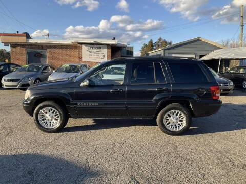 2004 Jeep Grand Cherokee for sale at Autocom, LLC in Clayton NC