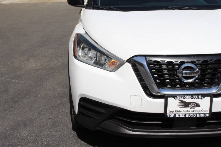 2020 Nissan Kicks S