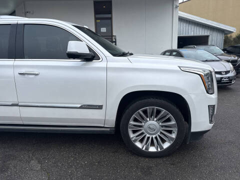 2016 Cadillac Escalade Platinum