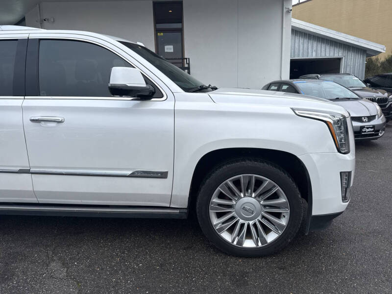 2016 Cadillac Escalade Platinum