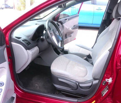 2012 Hyundai Accent GLS