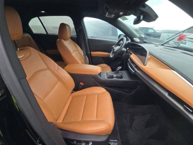 2024 Cadillac XT4 Sport