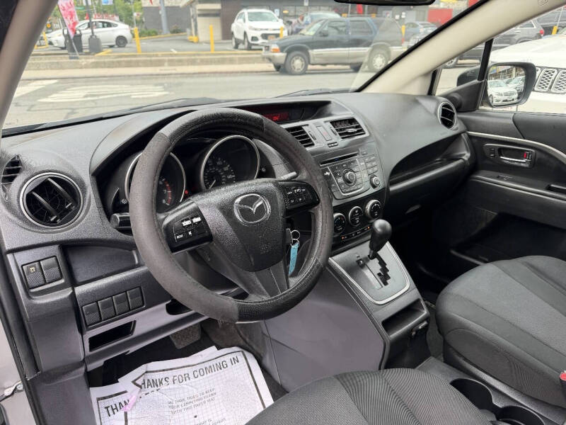 2014 Mazda MAZDA5 Sport