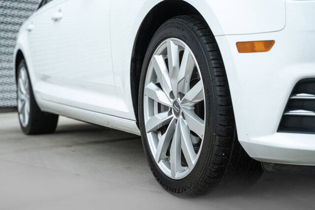 2017 Audi A4 2.0T quattro Premium