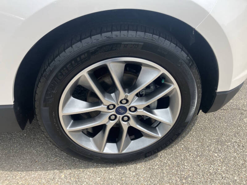 2017 Ford Edge Titanium