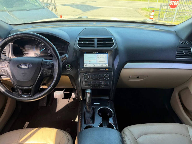 2017 Ford Explorer XLT