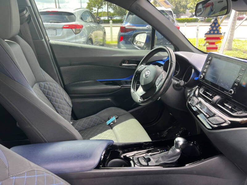 2020 Toyota C-HR XLE