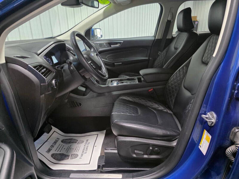 2023 Ford Edge Titanium