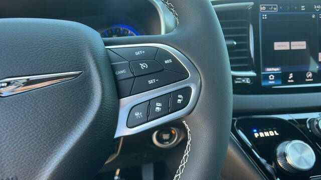 2026 Chrysler Voyager LX