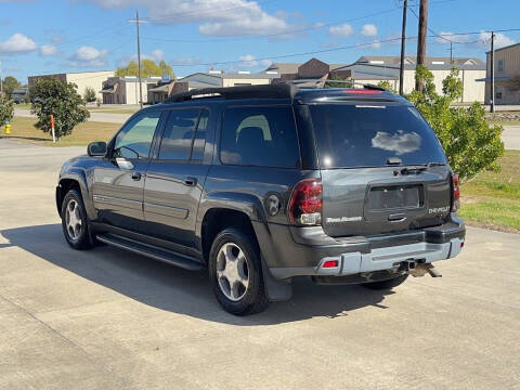 2004 Chevrolet TrailBlazer EXT LT