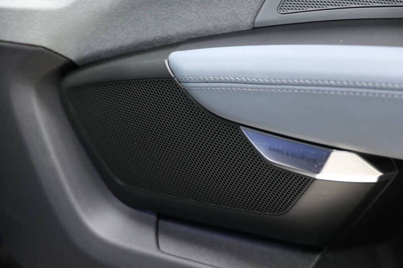 2024 Audi e-tron GT quattro Premium Plus