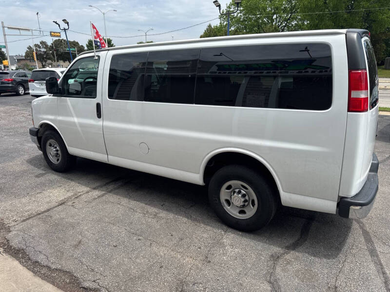 2017 Chevrolet Express LS 2500