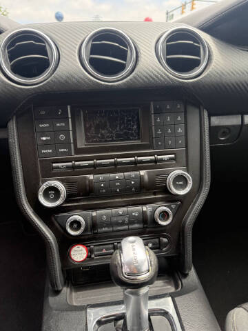 2016 Ford Mustang V6