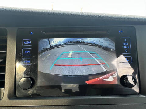 2015 Toyota Sienna LE 8-Passenger