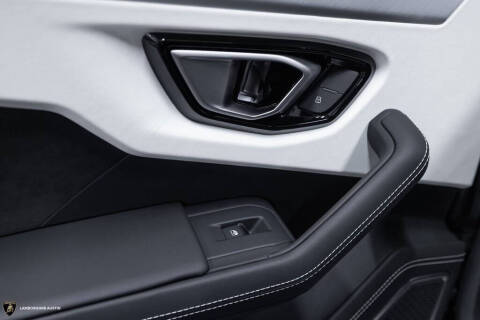 2023 Lamborghini Urus S