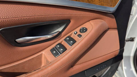 2012 BMW 5 Series 528i xDrive