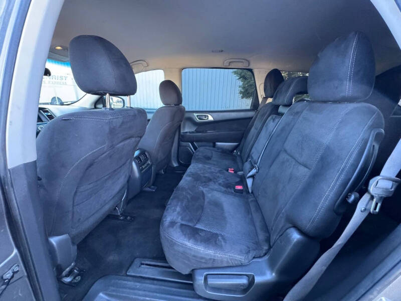 2015 Nissan Pathfinder S