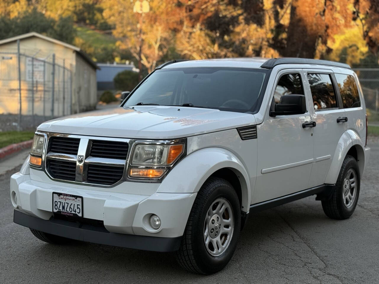 Off White 2011 Dodge Nitro SE 4x2 SE 4dr SUV 1