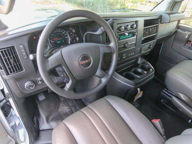 2026 GMC Savana 2500