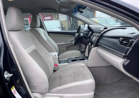 2012 Toyota Camry Hybrid XLE