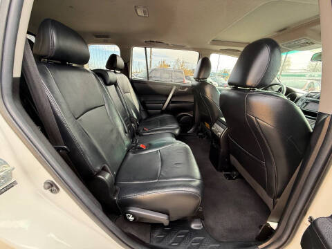 2013 Toyota Highlander SE