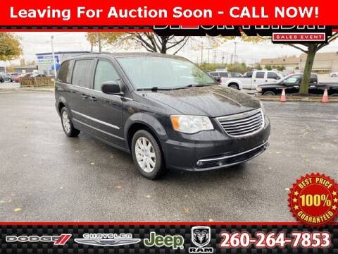 2015 Chrysler Town and Country for sale at Glenbrook Dodge Chrysler Jeep Ram and Fiat in Fort Wayne IN