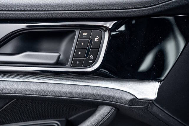 2026 Porsche Panamera 4