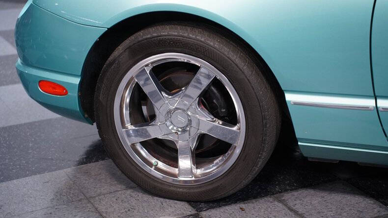 2002 Ford Thunderbird Deluxe