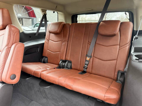 2018 Cadillac Escalade ESV Luxury