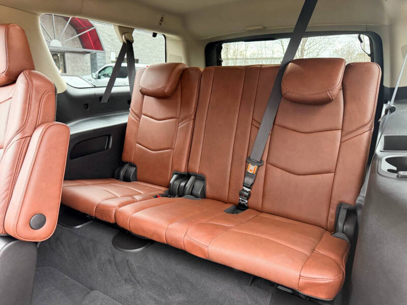 2018 Cadillac Escalade ESV Luxury