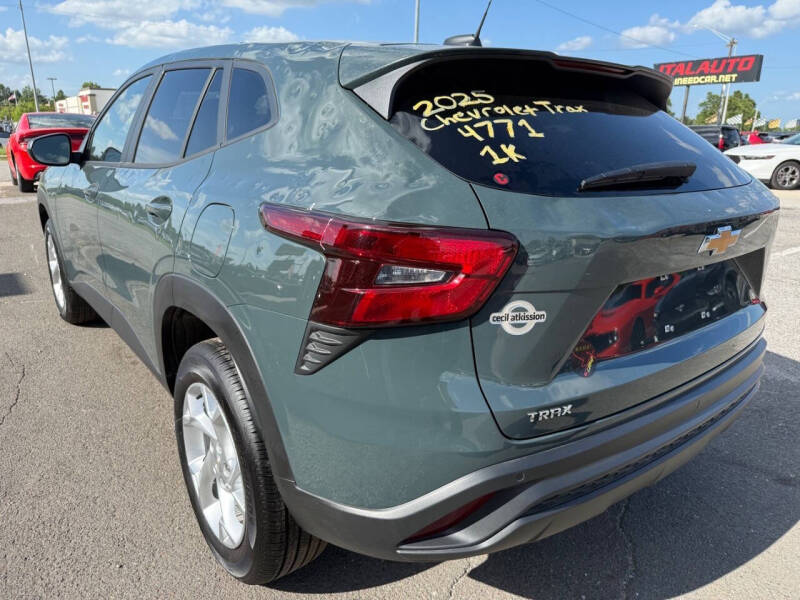 2025 Chevrolet Trax LS